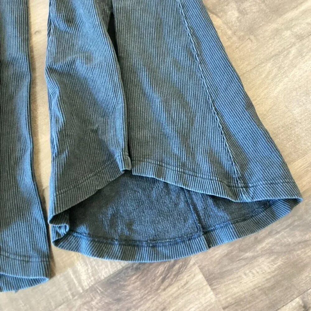 NWOT Free People Movement Peek A Boo Flare Pants Black Ribbed Sz S - Picture 3 of 6